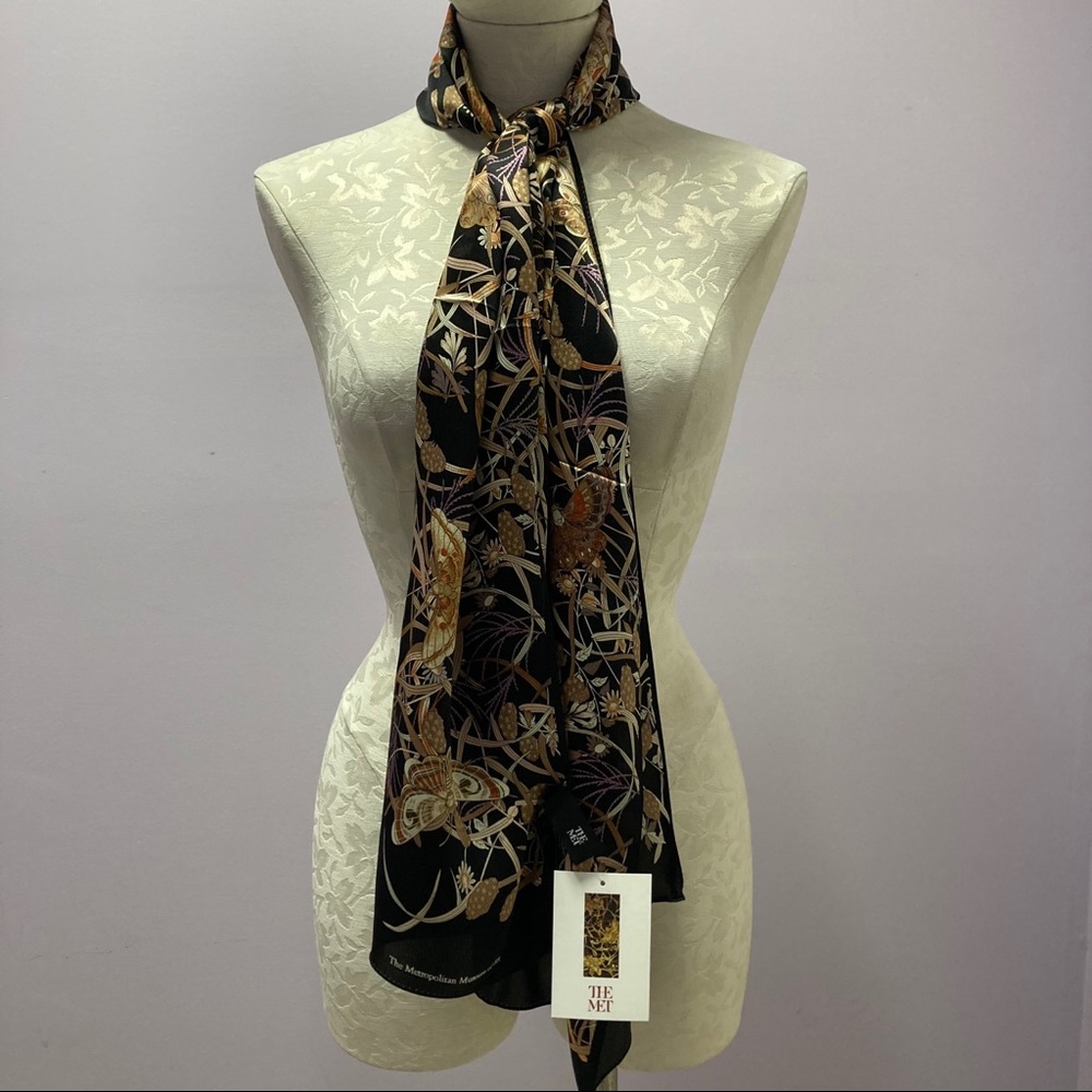 Silk scarf from The Metroplitan Museum of art NEW!